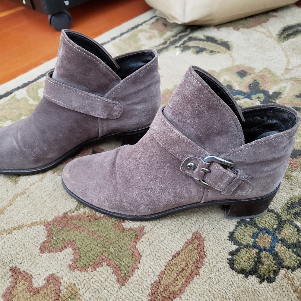 Stuart Weitzman Mauve/brown Suede Ankle Bootie 6.5